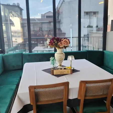 Lale Sultan فندق *